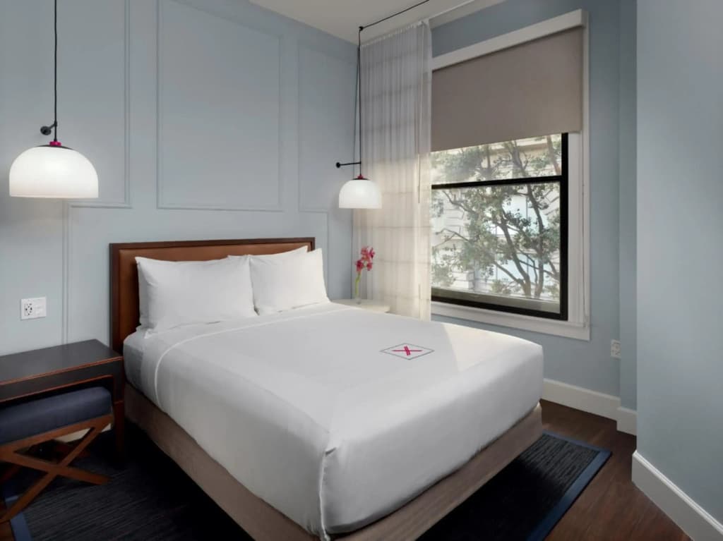 Axiom Hotel - photo 2