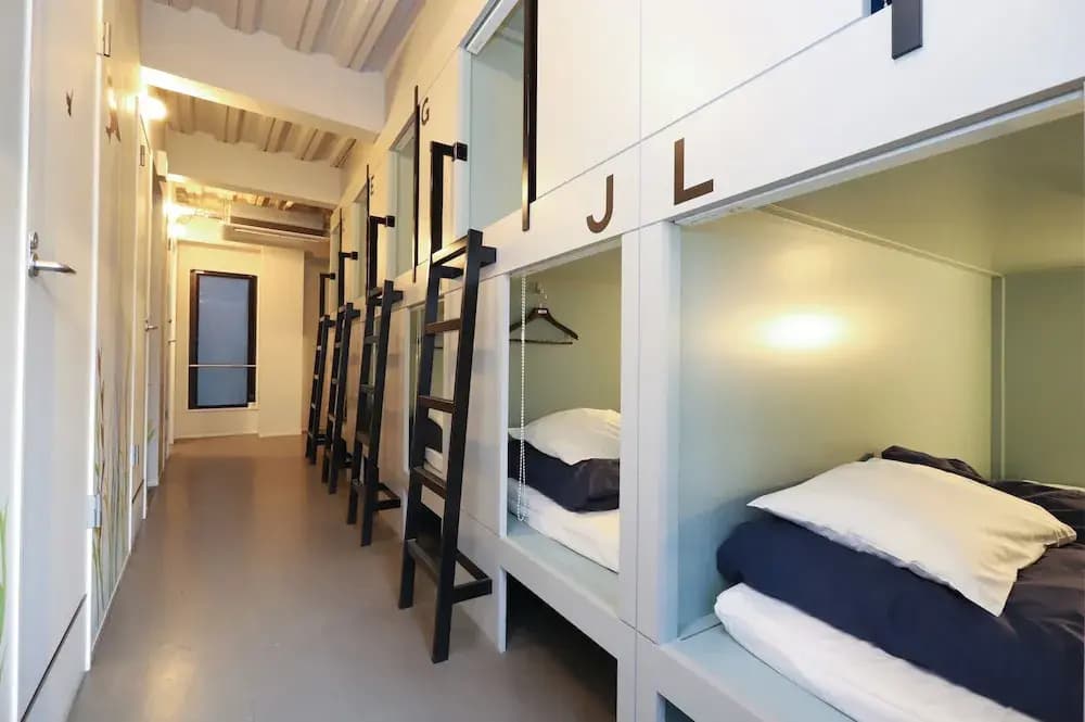 E10HOSTEL - photo 3