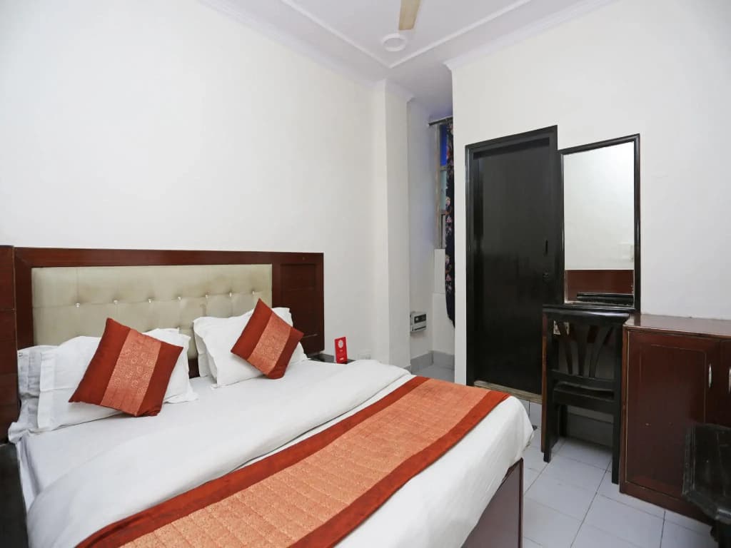 OYO 13277 Hotel Neelam Palace - photo 3