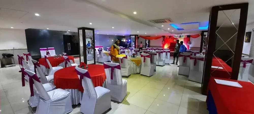 Airport Hotel Mahal - photo 24