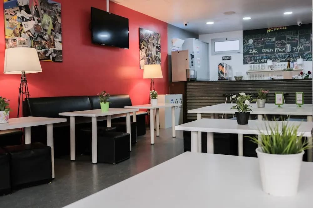 HelloBCN Hostel - photo 29
