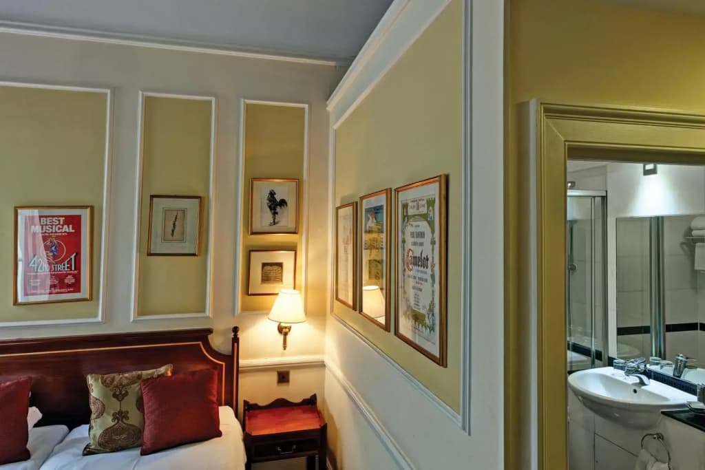 Grange Blooms Hotel - photo 7