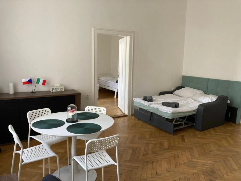 Castle View Apartment - photo 4