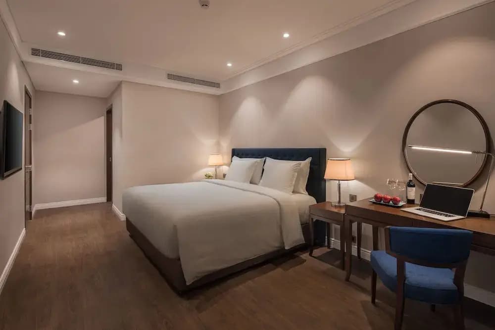 Brand New 2bdr Suite Rooftop Pool - main photo