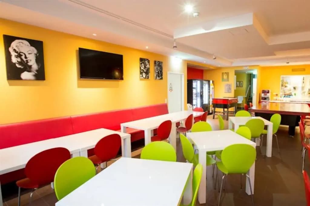 A&T Hotel & Hostel - photo 24