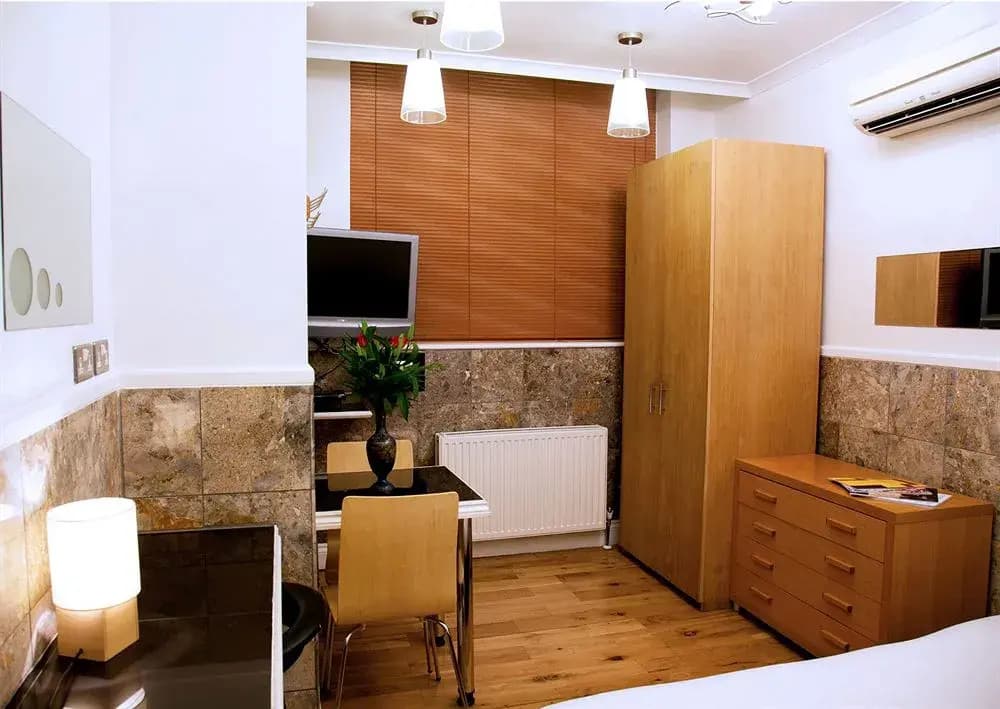 Landmark Apartments - photo 4