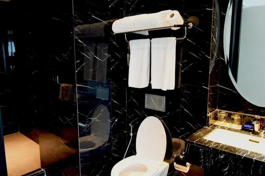 The Duchess Hotel - photo 11