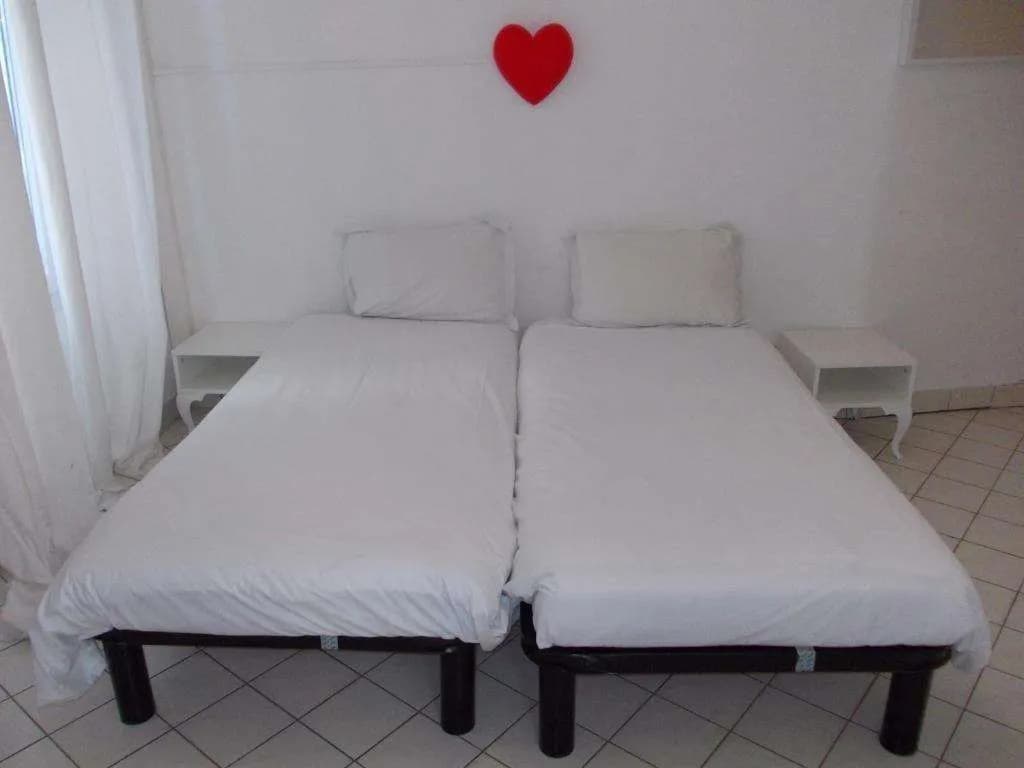 Nice Art Hotel - Hostel - photo 13