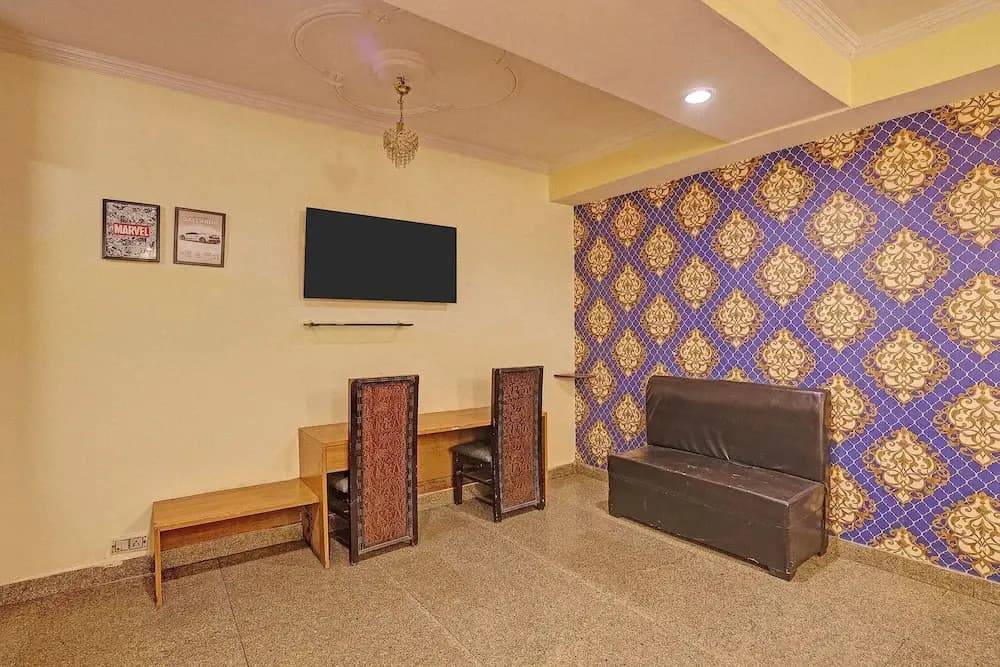 Fabhotel Silver Inn Residency - photo 6