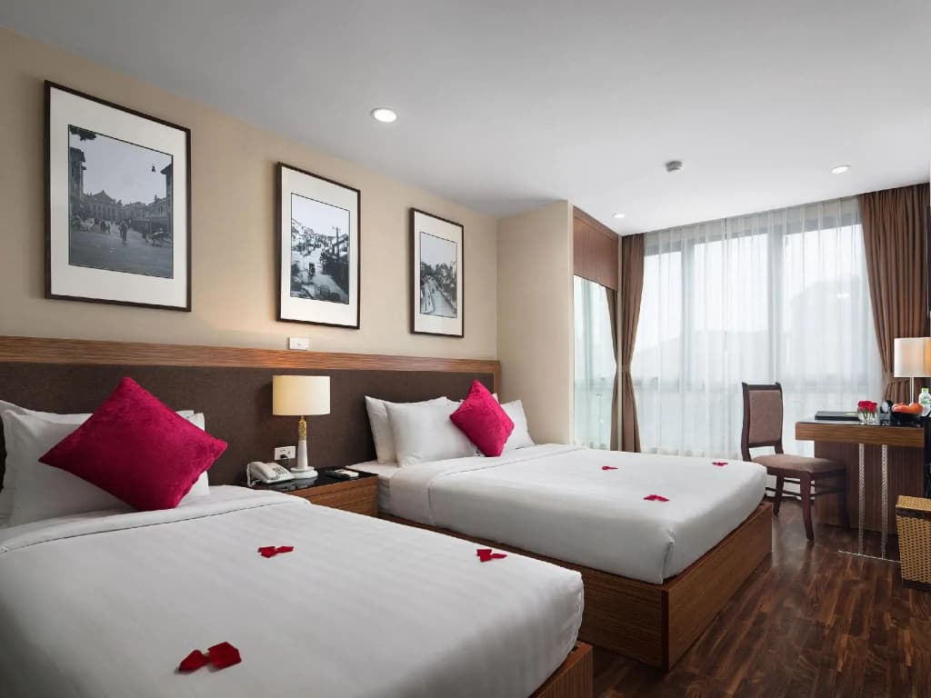 Golden Moon Suite Hotel - photo 5