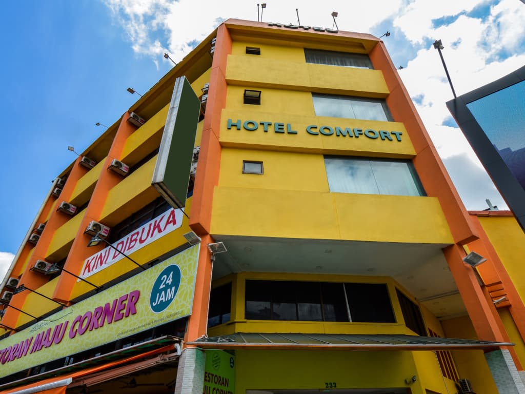 OYO 499 Comfort Hotel Sentul - main photo