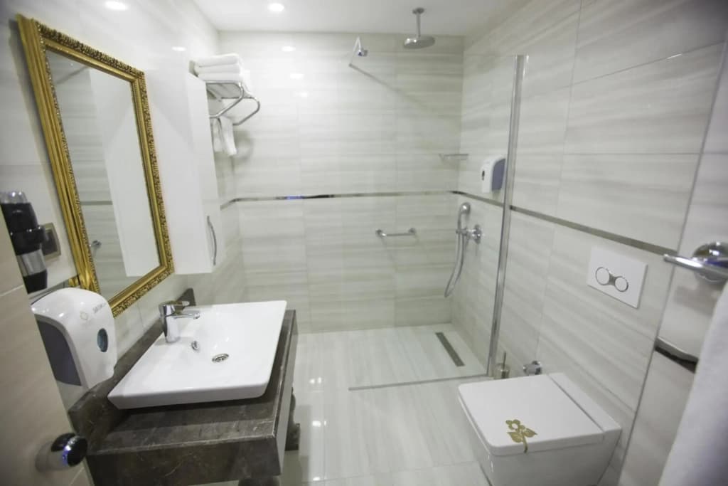 Azura Deluxe Resort & Spa - photo 10
