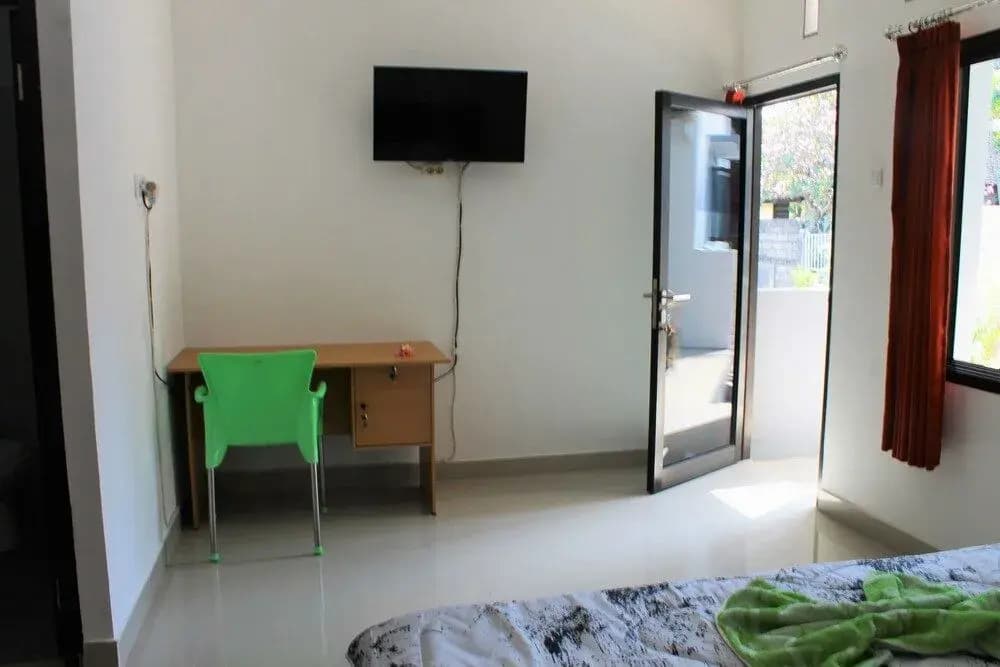 Yuliana Homestay - photo 17