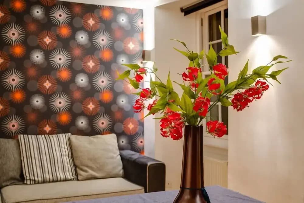 Stylish & Spacious Grassmarket 2bed/2bath - photo 5