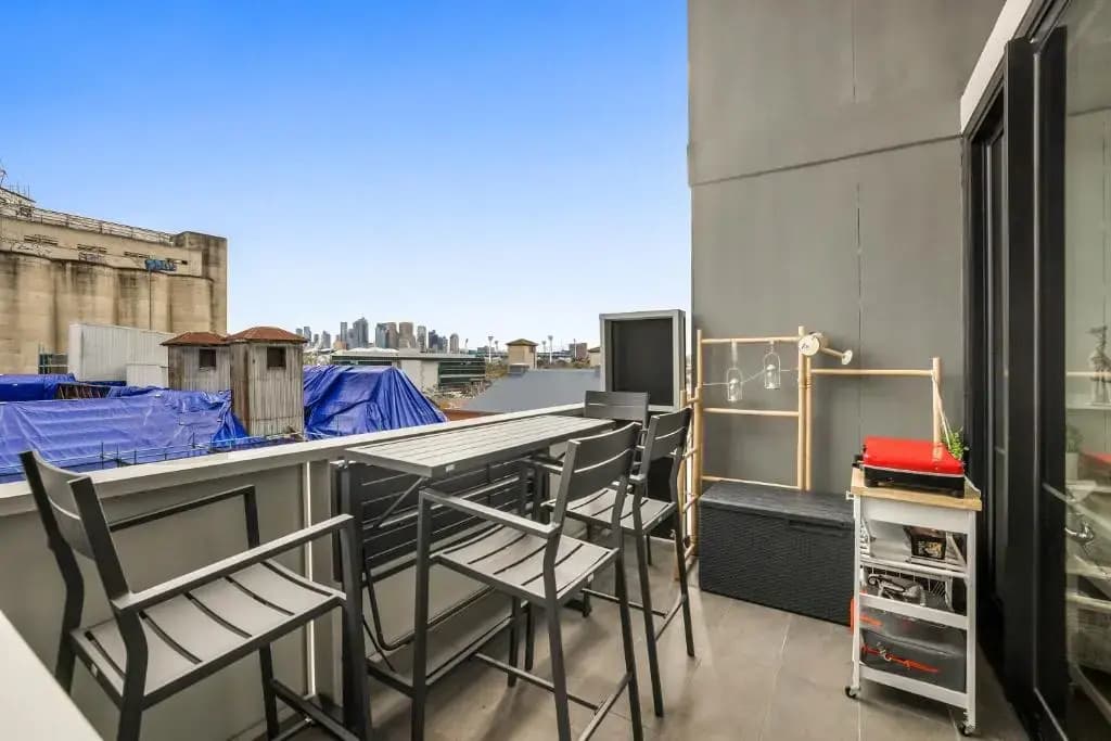Luxury African themed apartment☆10min to MCG & Swan St☆On-site Parking☆Balcony☆Rooftop deck☆Gym☆ - photo 9