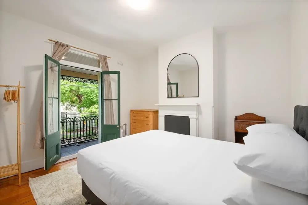 Stylish 2-bed House With Private Courtyard - photo 7