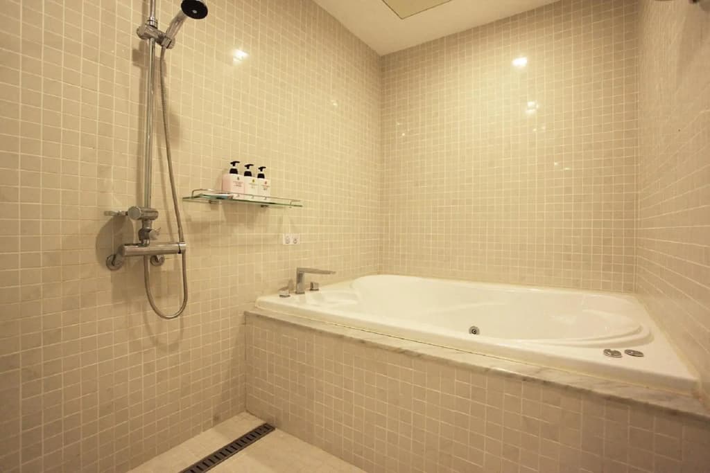 Seocho Yuwon Hotel Nambu Terminal - photo 44