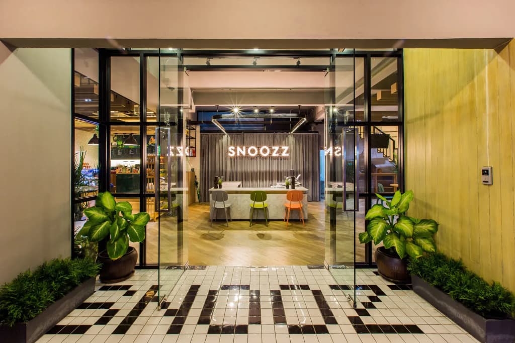Snoozz Hotel - Hostel - photo 2