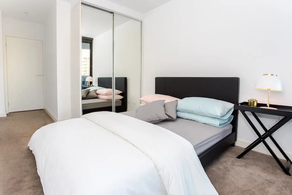 Urban Oasis - Designed Service Apartment - photo 3