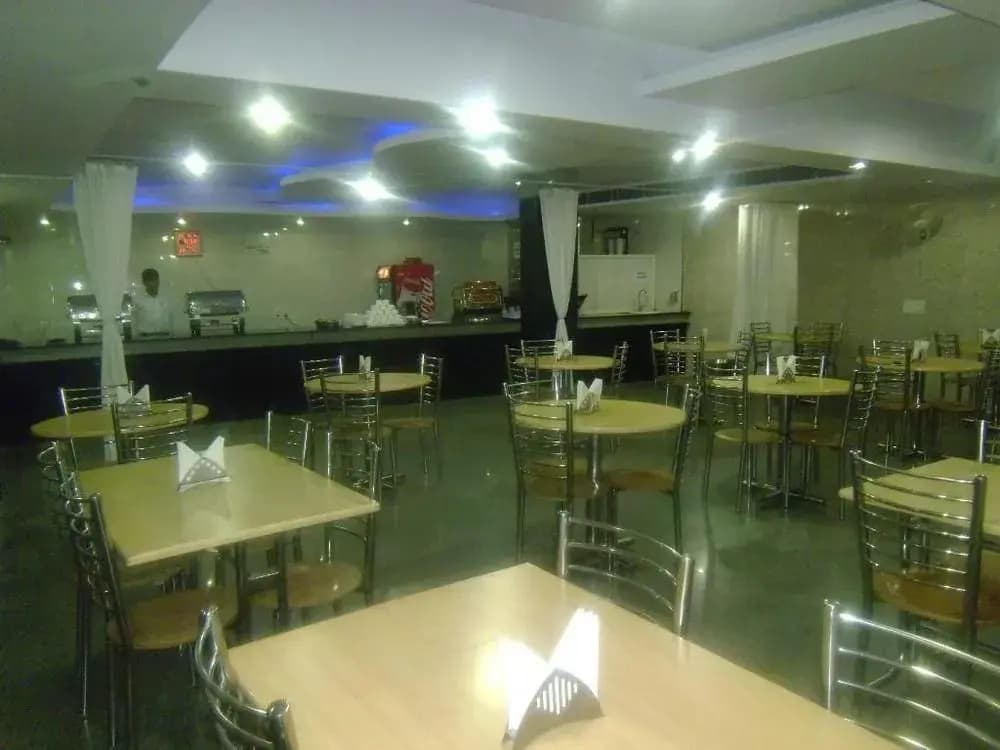 Hotel Breeze Inn - photo 21