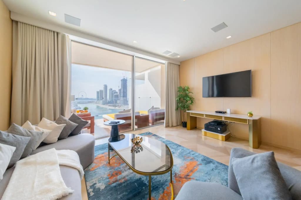 DXB - Five - 41506 - PJ - photo 3