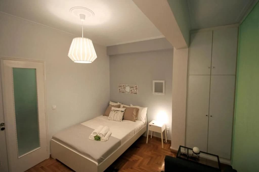 Luxury flat in Kolonaki, 3’ Metro - photo 2