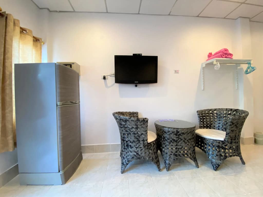 Som Guesthouse - photo 19