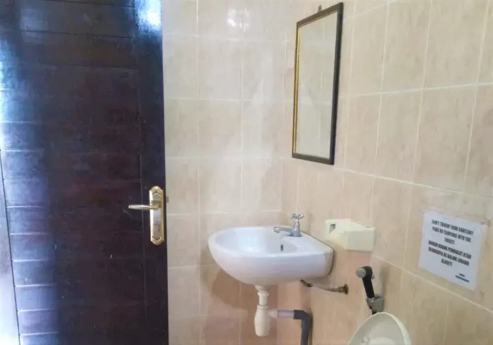 Kubu Turah Homestay - photo 7