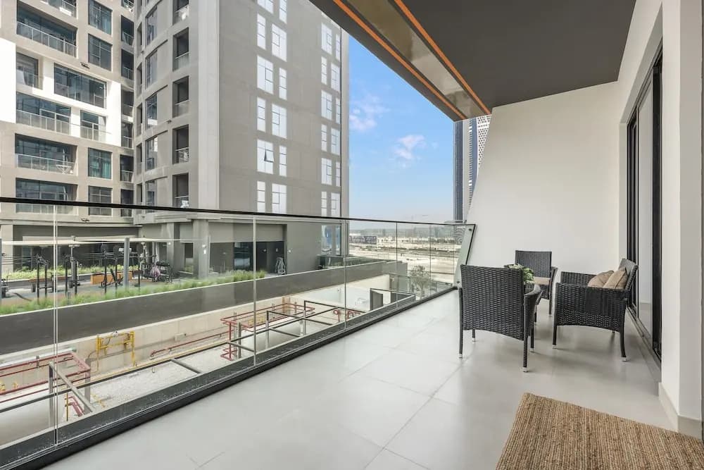 WelHome - Contemporary 1BR in Binghatti Canal & Burj Views - photo 13