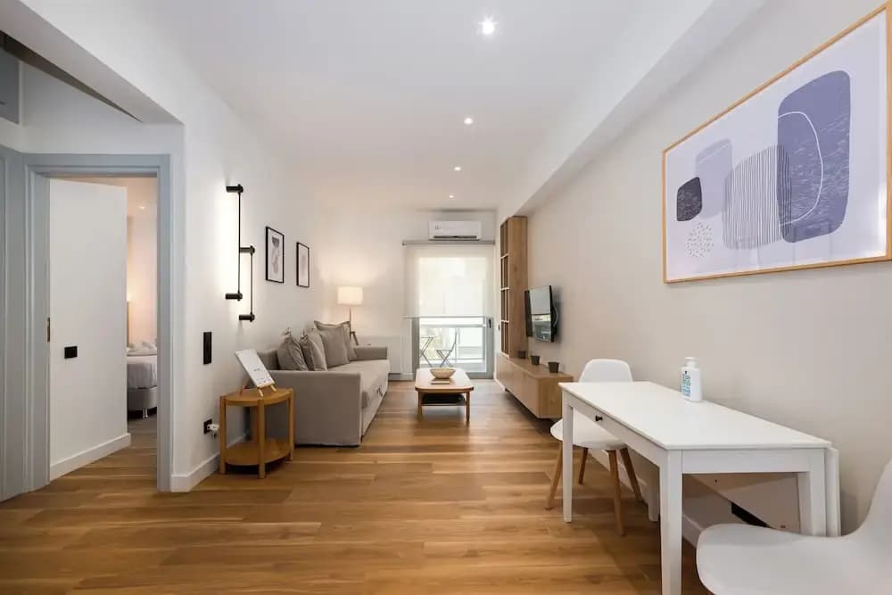 Plaka Gem in Prime Location - photo 11