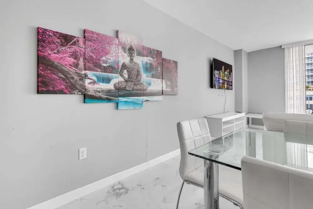 The Club at Brickell Bay Luxury Suites - photo 11