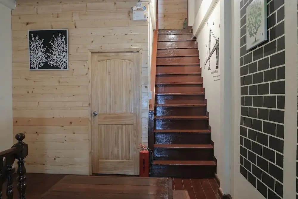 The Bridge Hostel - photo 10