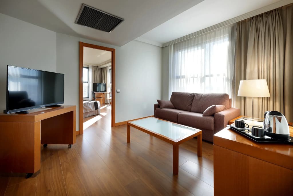 Hotel Exe Plaza - photo 4