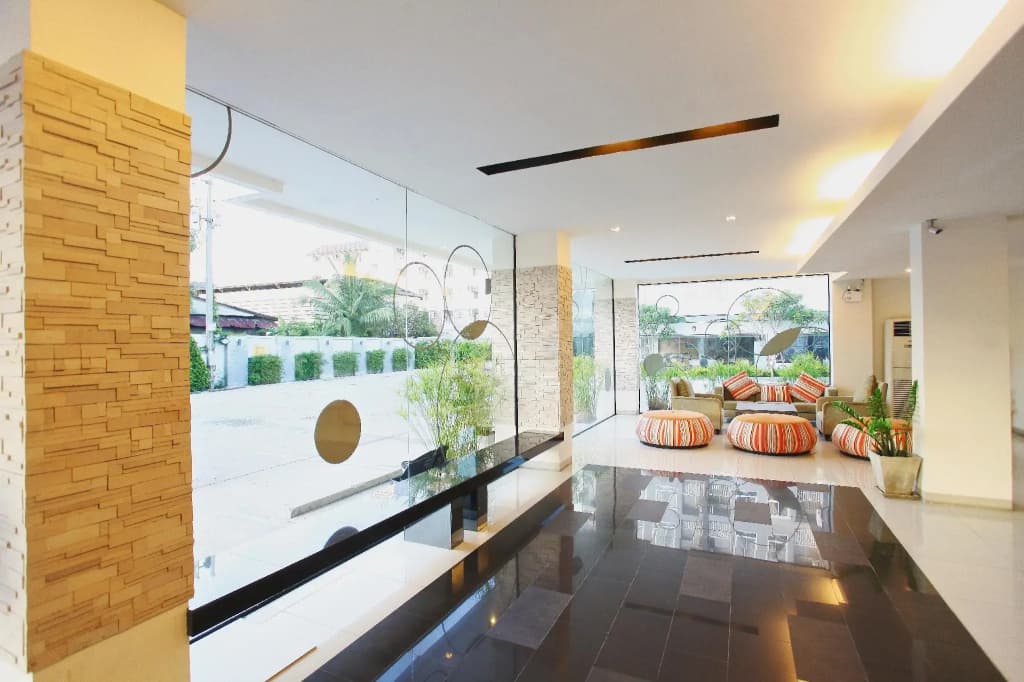 Leenova Hotel - photo 2