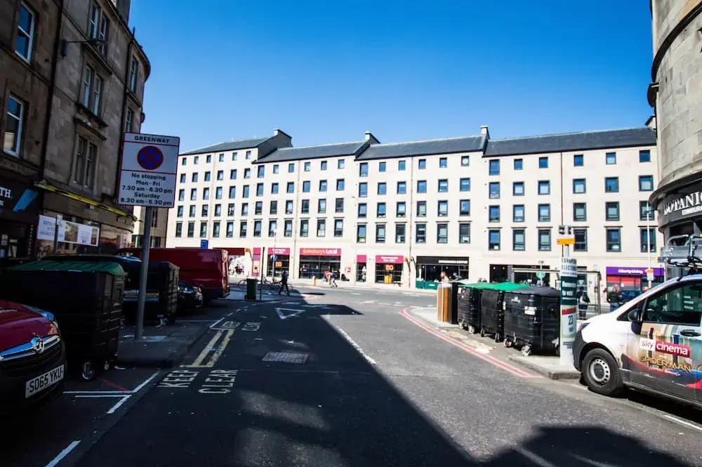 Montgomery Apartments - Crighton - photo 30