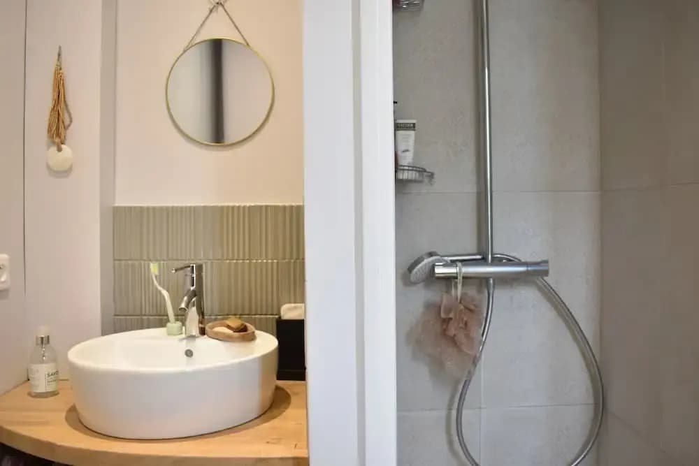 Cosy 1 Bedroom Flat in Paris With Terrace - photo 7