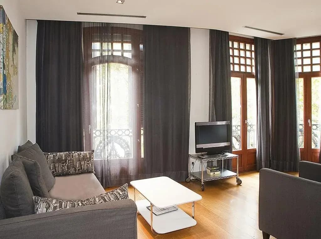 Las Ramblas Suites - photo 3