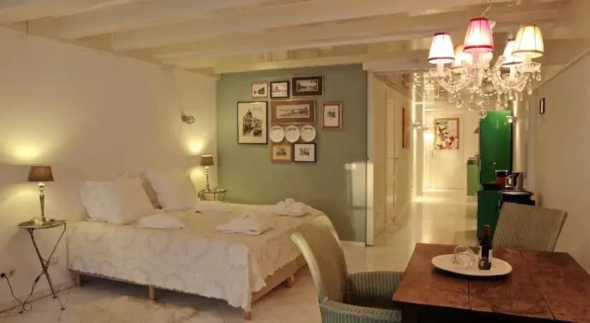 Bed & Kitchen - photo 6