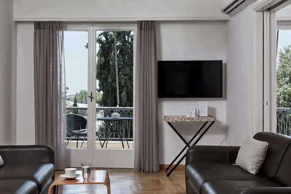 Chic One Bd Apartment with Hilton View - photo 5