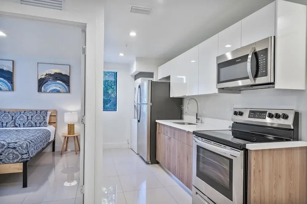Miami Suite 206 - photo 13