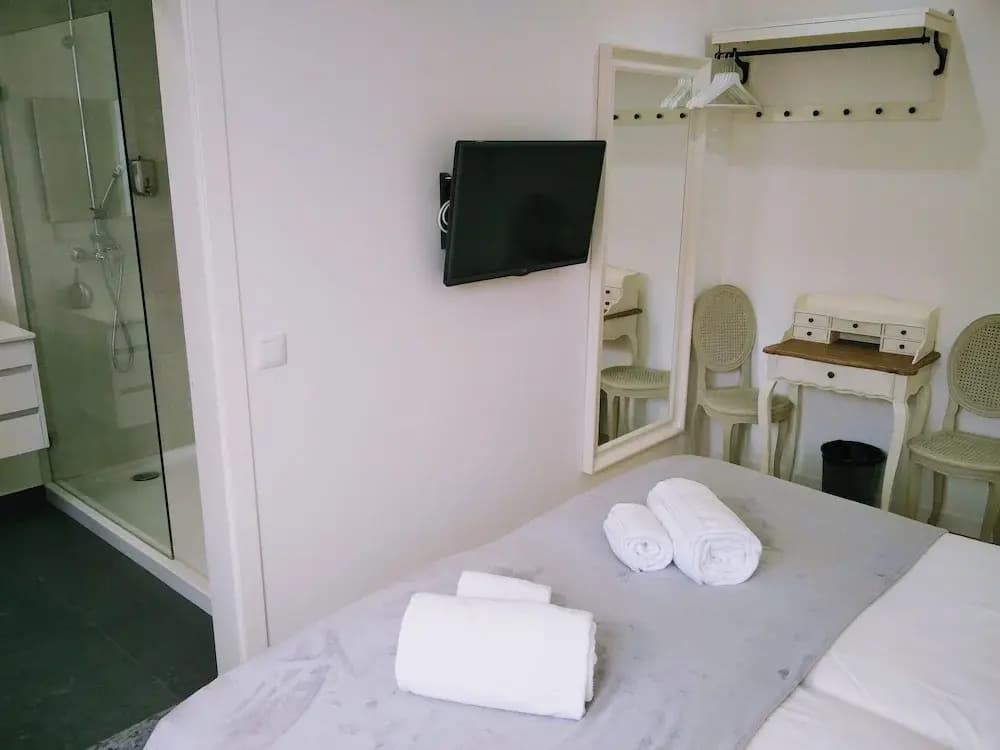 Lisbon Terrace Suites Apartment for Large Groups with Amazing Terrace - photo 20
