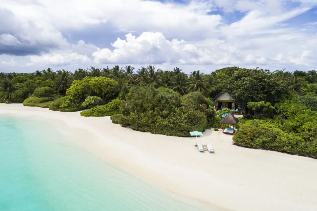 Four Seasons Resort  Maldives at Landaa Giraavaru - photo 26