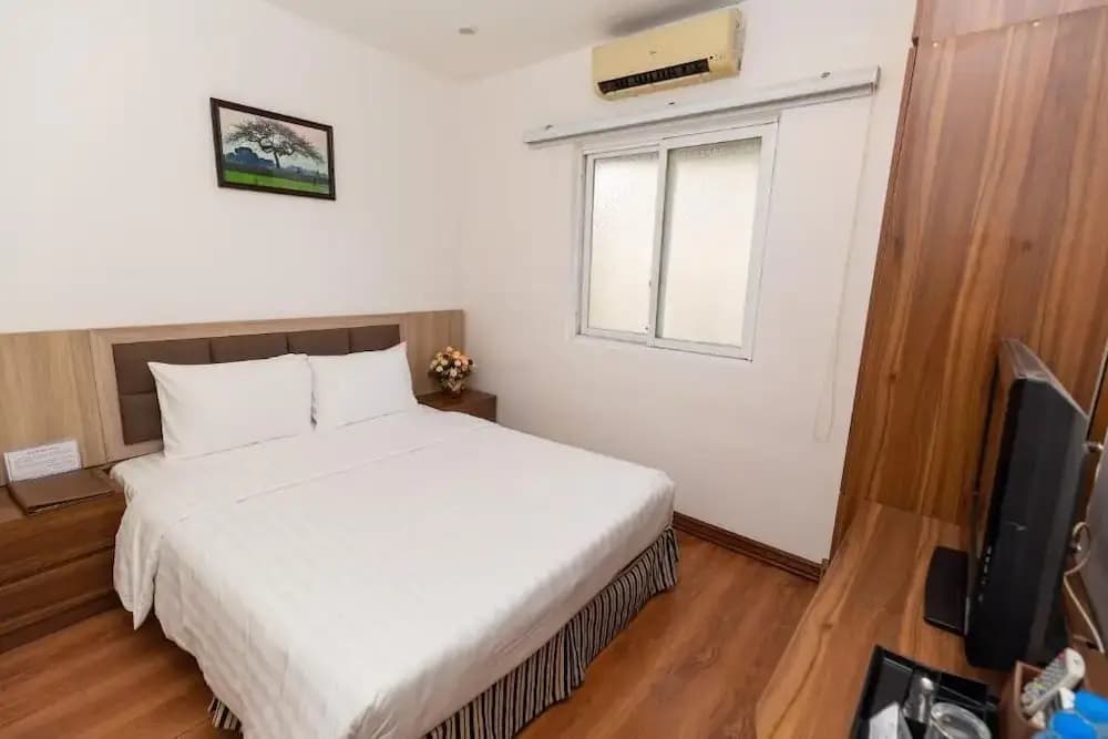 New Century Hotel - photo 22