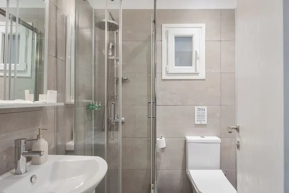 Akadimias Kolonaki Comfort Apartment - photo 6