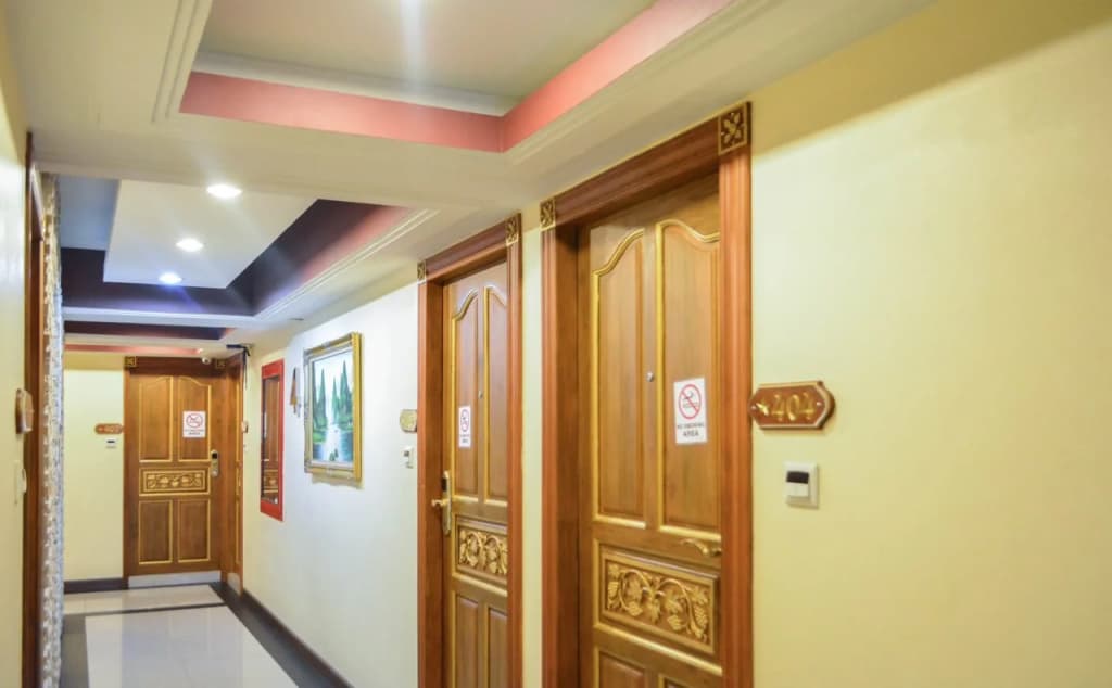 Gusto Hotel Pratunam - photo 11