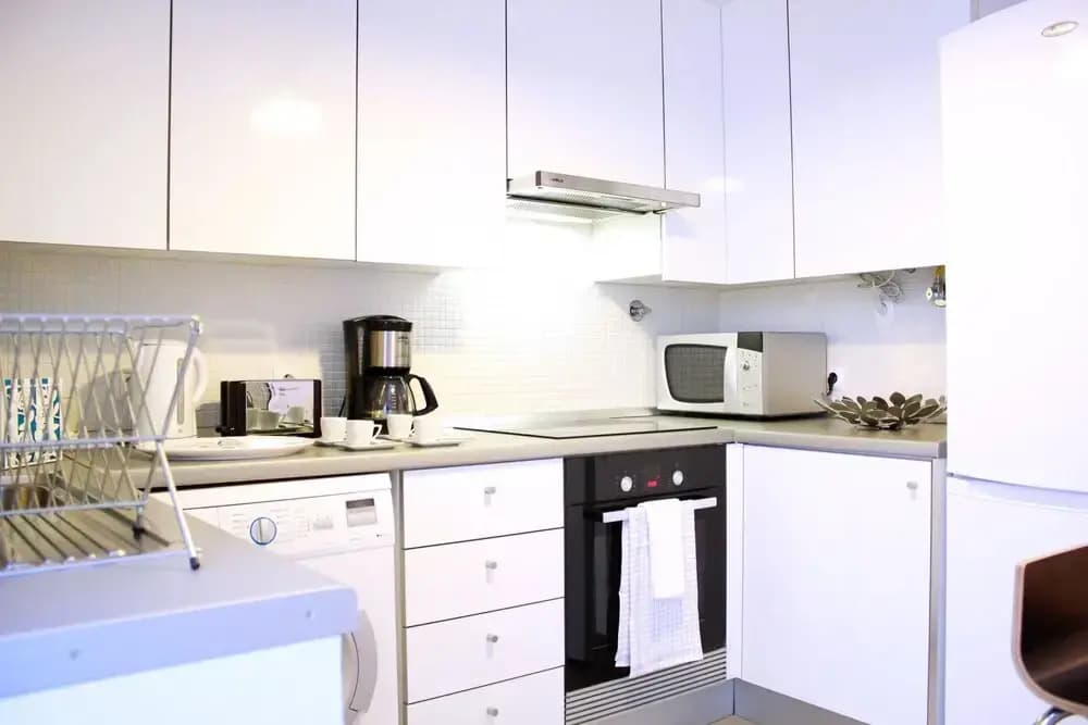 ALTIDO Modern 1-bed Apt w/terrace, moments from São Bento Palace - photo 17
