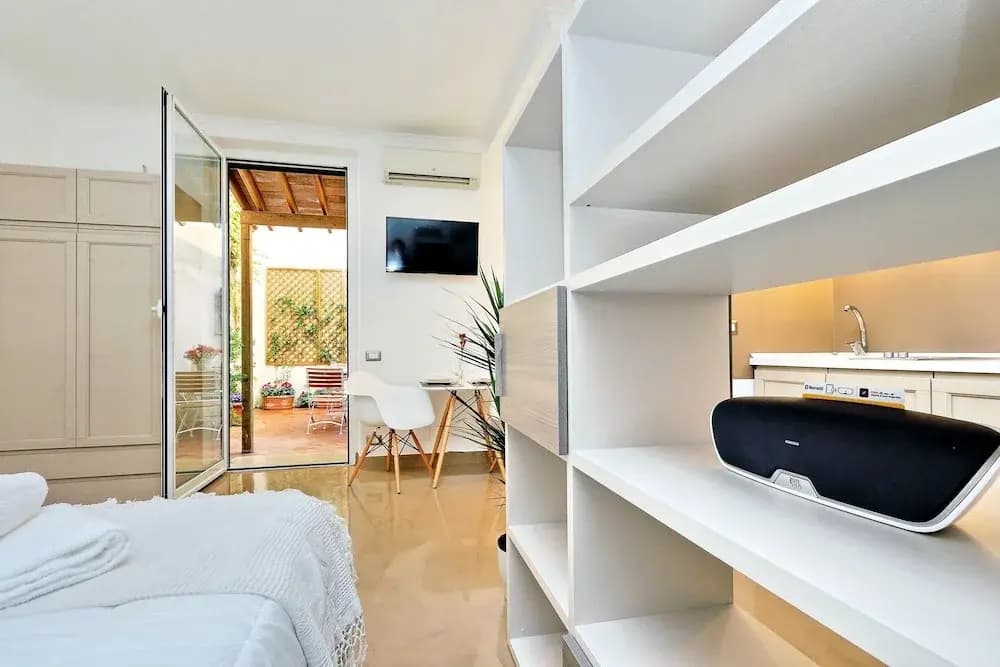 Restart Accommodations Little Colosseum - photo 4