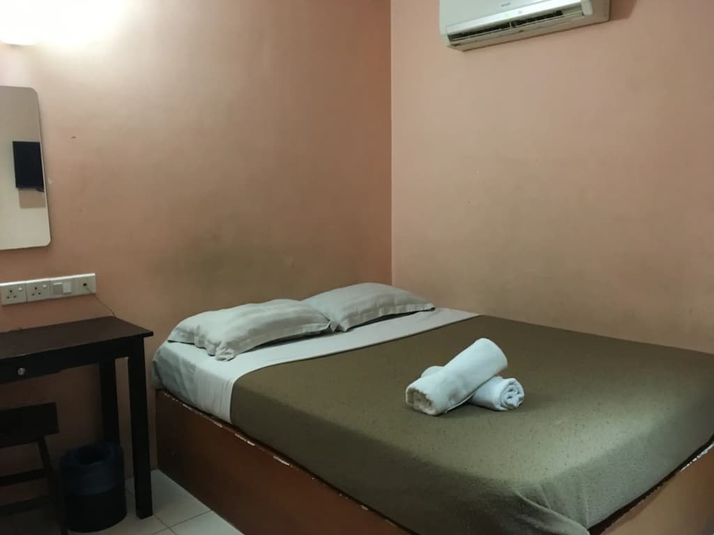 Red Apple Hotel - photo 7