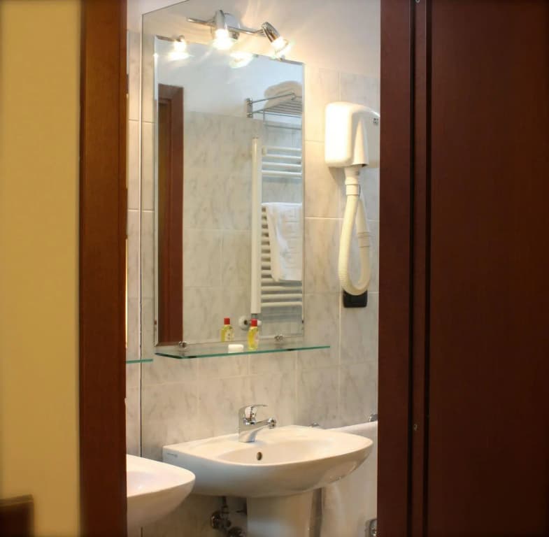 Hotel Emma - photo 7