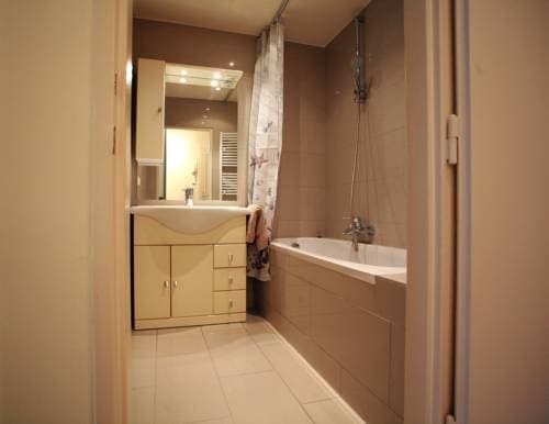 City Deluxe Apartments - photo 9